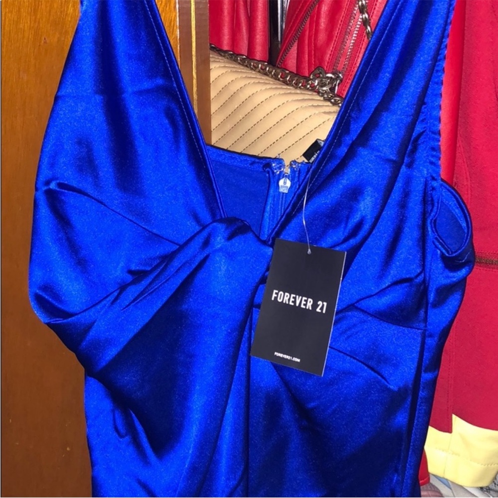 Forever 21 bright blue satin maxi prom dress ball gown knot V-neck sleeveless SM - Picture 4 of 6